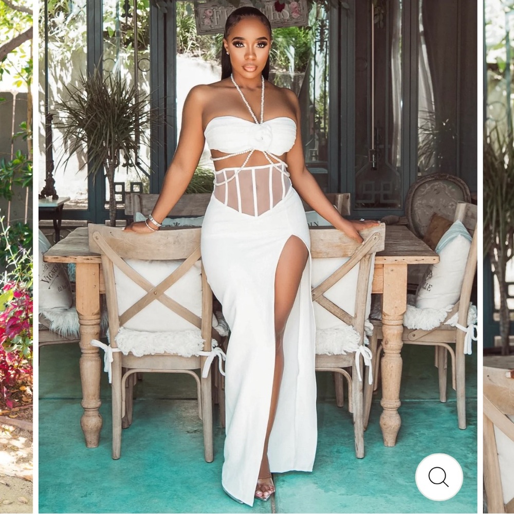 White High-Waisted Maxi Skirt with Corset Detail and High Slit - Size XS
